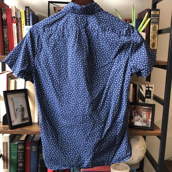 J. Crew: 98% Organic Cotton, Slim Blue Men’s Button Down - Picture 12 of 12